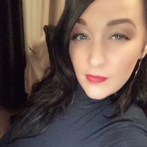 Meet your Posher, Rebecca